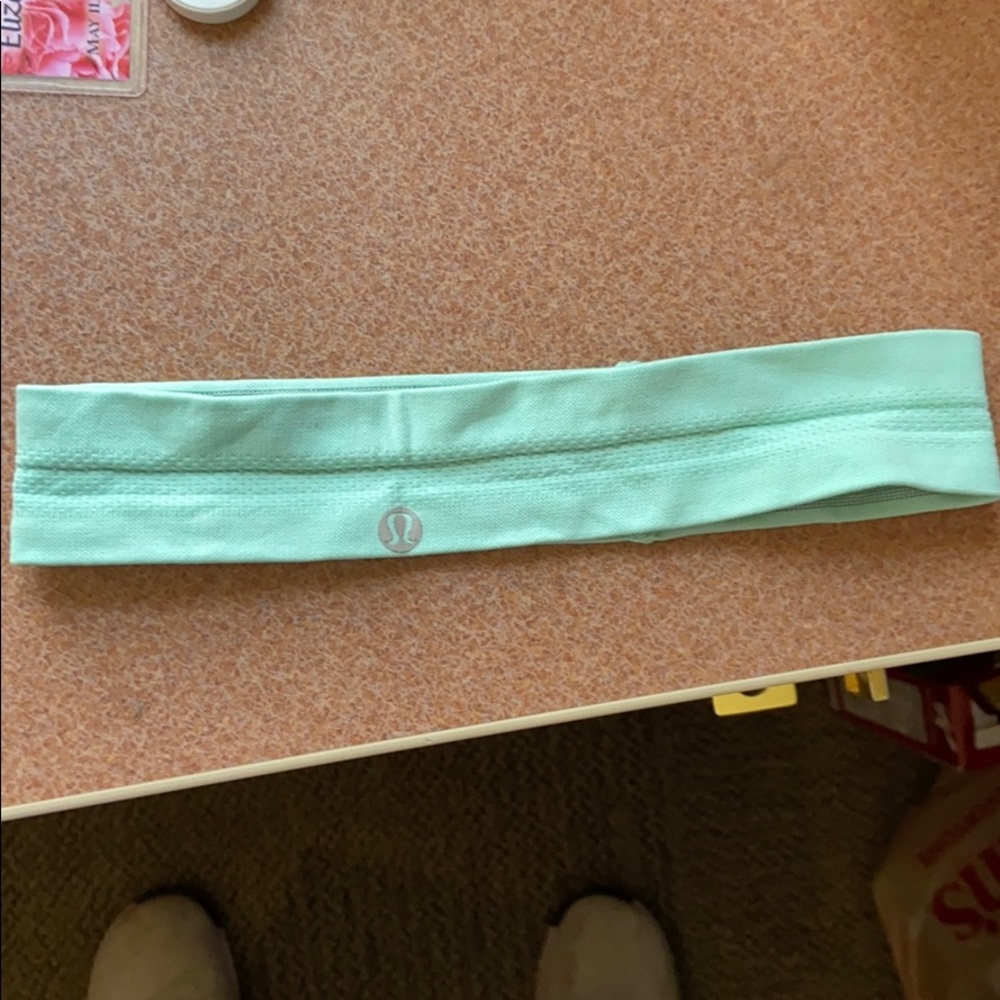 Lululemon mint green (skinny) headband